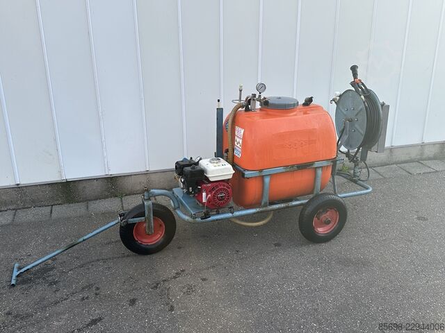 Empas 30-40-200B Spritzwagen 200 Liter mit Benzinmotor EMPAS 30-40-200B