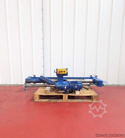 Concrete mixer sur potence murale