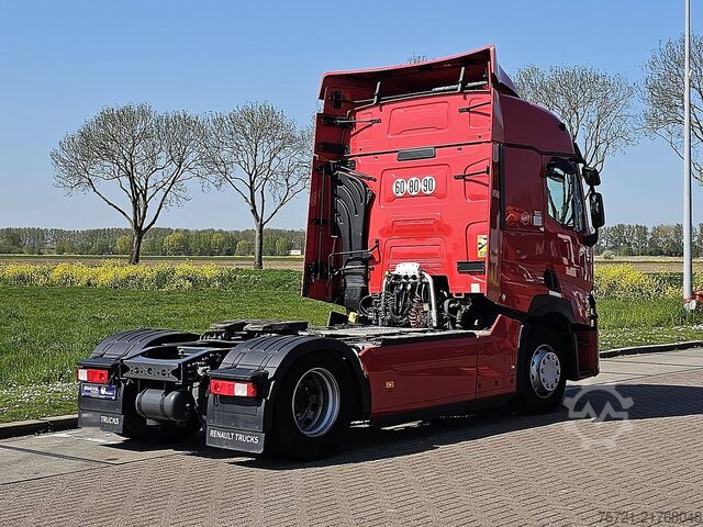 Standard-SZM RENAULT T 520