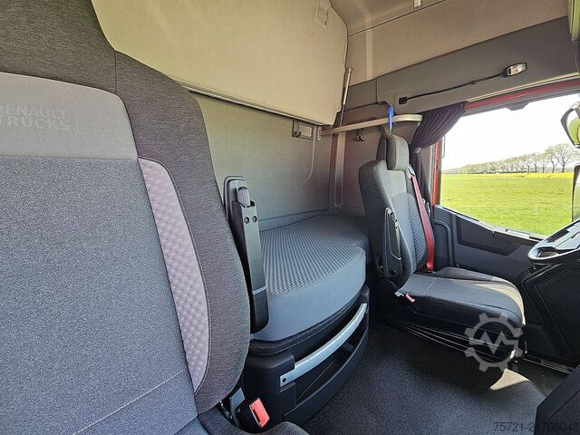 Standard-SZM RENAULT T 520