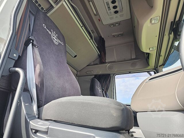 Standard-SZM DAF XF 530 FTG