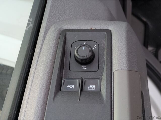 Box truck MAN TGE 3.140 Koffer LR*3-Sitzer Klima Bluetooth DAB