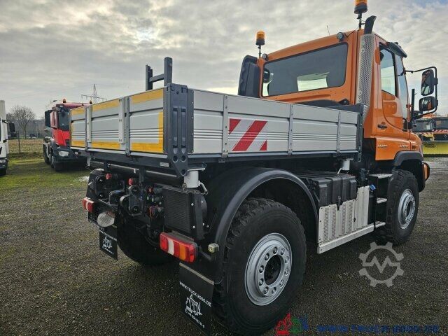 Spezial-LKW Unimog U423 Front Zapfwelle+Arbeitsplatte+ Winterdienst