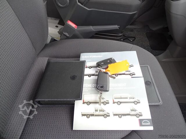 Refrigerated box wagon MAN TGE 5.120 Cold Car Vriezer Carplay 7500 KM!