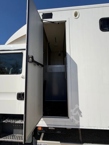 MAN TGL 12.180 TGL 12.180 HORSE TRUCK. MAN TGL 12.180 TGL 12.180 PAARDENWAGEN.