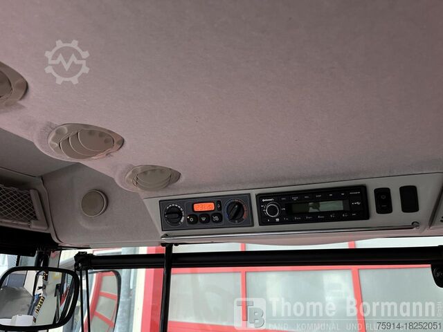 Traktor Massey Ferguson MF 8727 S Dyna-VT Exclusive