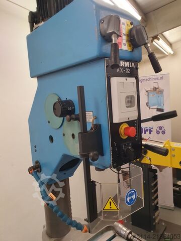 Upright drilling machine IBARMIA AX32
