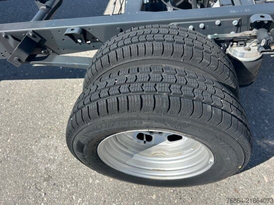Van chassis IVECO DAILY 40 - 180 FAHRGESTELL, E6 OHNE MOTOR/OHNE GETRIEBE