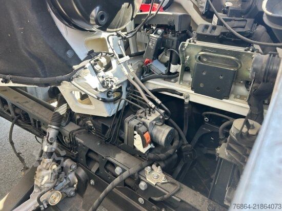 Van chassis IVECO DAILY 40 - 180 FAHRGESTELL, E6 OHNE MOTOR/OHNE GETRIEBE