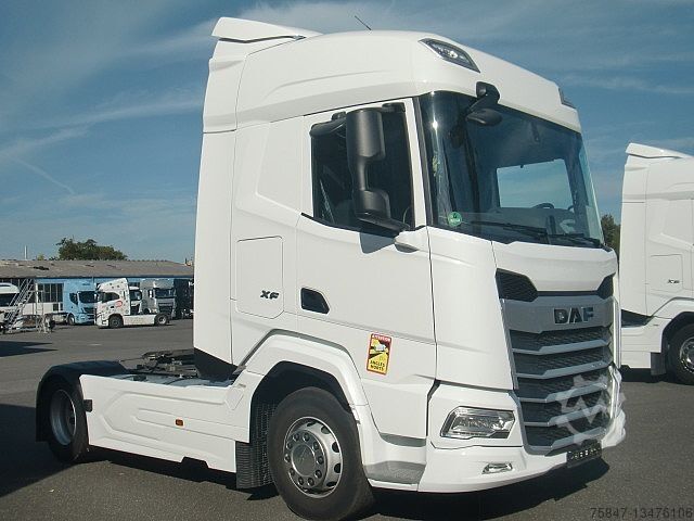 Standard truck tractor DAF XF 480 FT NGD Intarder 2x Tank ACC FCW LDW PCC Scheckheft