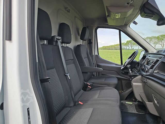High-roof van FORD TRANSIT 2.0 L2H2 Euro6 Trekhaak!
