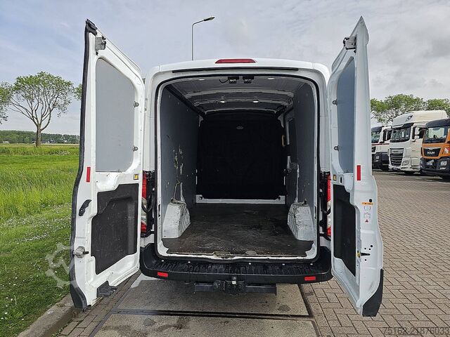 High-roof van FORD TRANSIT 2.0 L2H2 Euro6 Trekhaak!