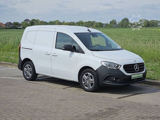 Suitcase MERCEDES-BENZ CITAN 108 CDI Mbux 3-Zits Euro6 AC