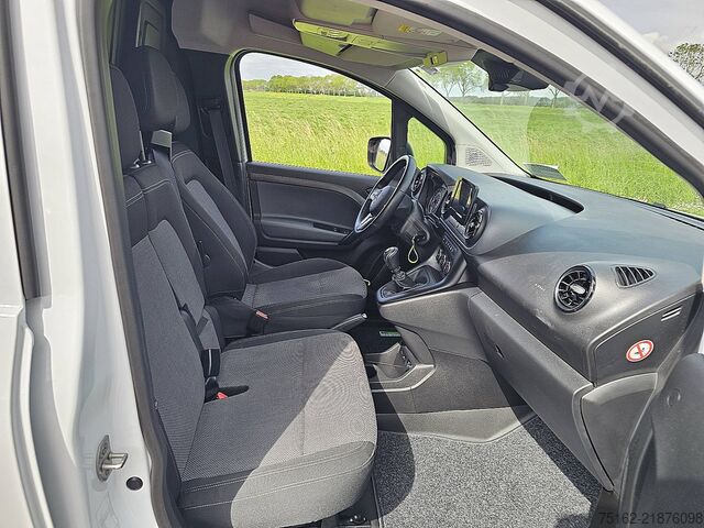 Suitcase MERCEDES-BENZ CITAN 108 CDI Mbux 3-Zits Euro6 AC
