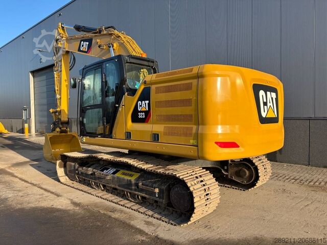 Crawler excavator CAT 323