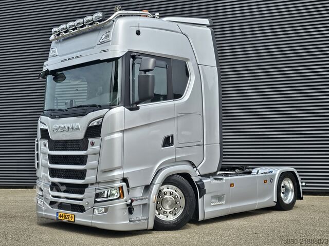 Standard-SZM Scania S590 V8 4x2 / RETARDER / FULL AIR / 54DKM