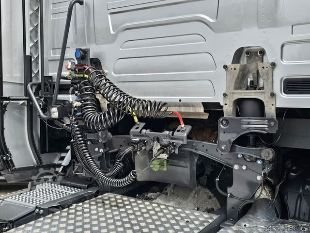 Standard-SZM Scania S590 V8 4x2 / RETARDER / FULL AIR / 54DKM