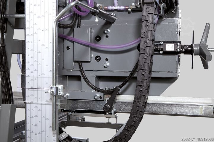 Small sawmill CTR710 demonstration machine Forestor Pilous CTR710