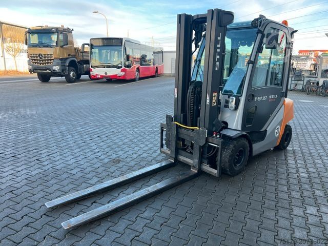 Frontstapler STILL RX70-30 / Triplex: 4.60m / nur 568h / SS / Waage