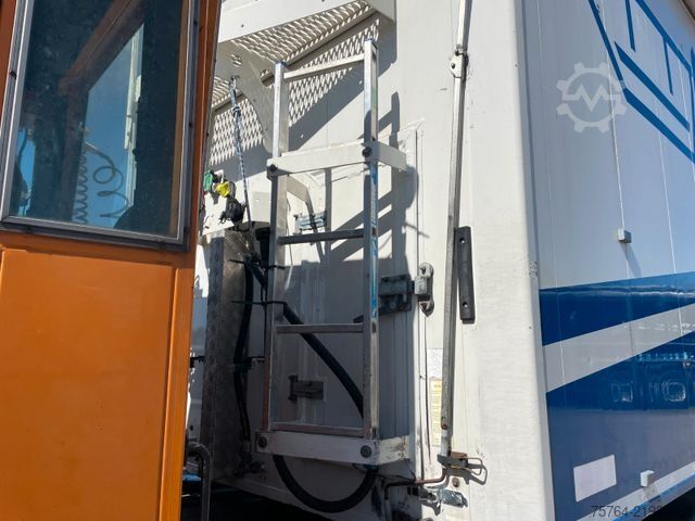 Walking floor semitrailer CARNEHL ca. 91m³ Schubbodenauflieger / Funk / 1. Hand!