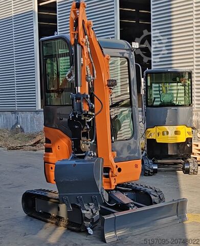 Minibagger Tec-Point GmbH - 2,0 t Kubota D902 LT20P Schnellwechsler - Kabine+Heizung