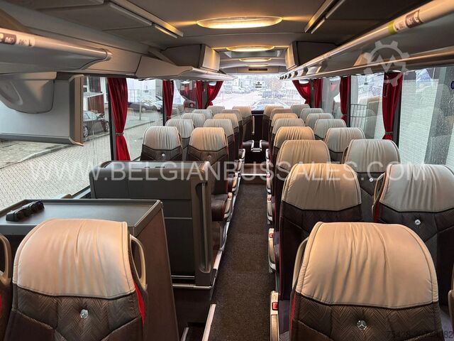 Coach Mercedes-Benz Tourismo RHD-M / 2A / 13.0m / Full Option