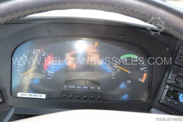 Coach Mercedes-Benz Tourismo RHD-M / 2A / 13.0m / Full Option
