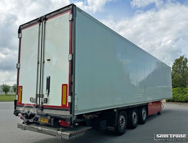 Reefer semitrailer SCHMITZ CARGOBULL SCB*S3B SCHMITZ TKM COOLING LIFT AXLE TAIL LIFT