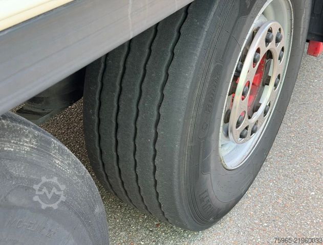 Reefer semitrailer SCHMITZ CARGOBULL SCB*S3B SCHMITZ TKM COOLING LIFT AXLE TAIL LIFT