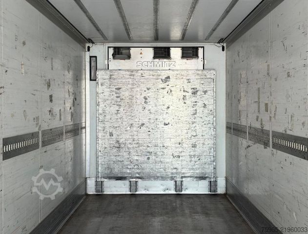 Reefer semitrailer SCHMITZ CARGOBULL SCB*S3B SCHMITZ TKM COOLING LIFT AXLE TAIL LIFT