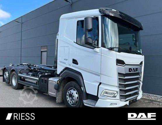 Roll-off tipper truck DAF XF 480 FAN 6X2 Lenkachse Motorabtrieb
