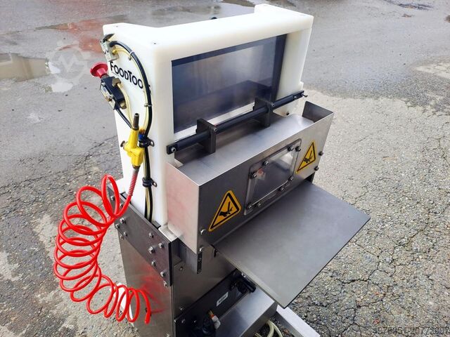 Torten- und Kuchenschneidemaschine FoodTools CS-4AAC