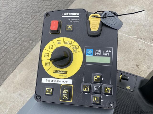 2015 Karcher KM 105/110 R Bp, Kehrmaschine, Hochkipper Karcher KM 105/110 R Bp, Veegmachine, hoogkieper