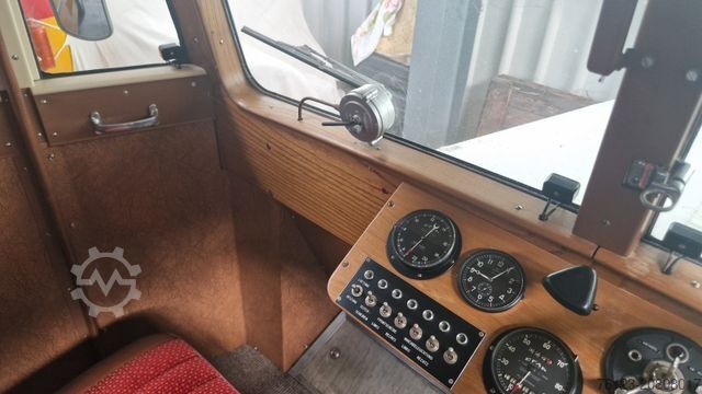 Reisebus VOLVO Paket 1 x Saurer L4C + Volvo B 10