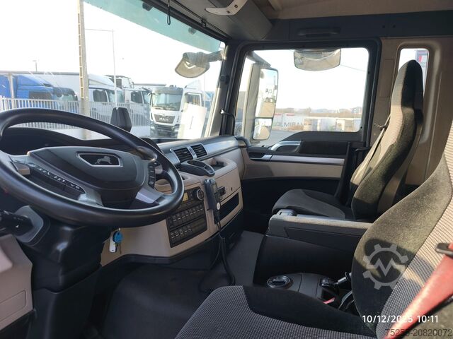 LKW mit Kofferaufbau MAN 26.360 TGS