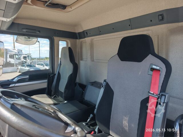 Box truck MAN 26.360 TGS