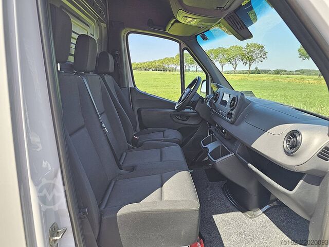 High-roof van MERCEDES-BENZ SPRINTER 317 L3H2 Maxi Mbux Euro6