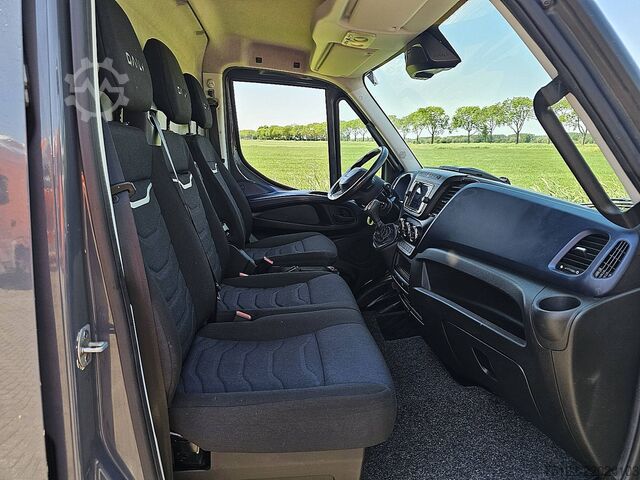 High-roof van IVECO DAILY 35S18 L4H2 3.0Ltr Automaat