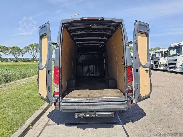 High-roof van IVECO DAILY 35S18 L4H2 3.0Ltr Automaat