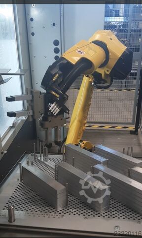 CNC machine tending FANUC robot cell Teximp d.o.o. URC-12