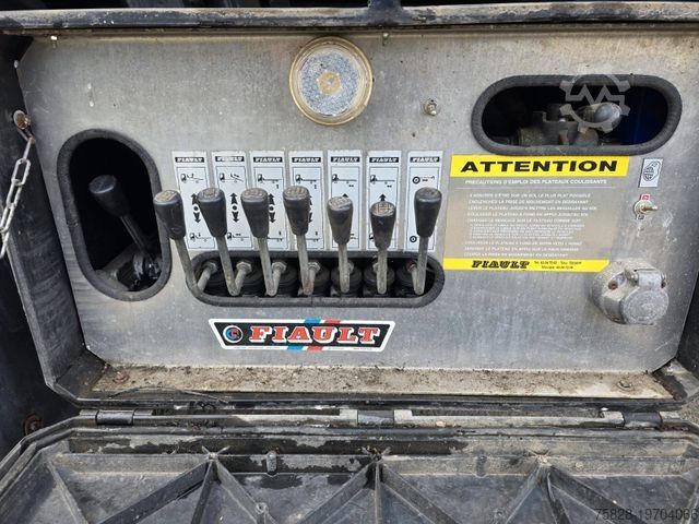 Wrecker SCANIA mit Schiebeplateau Fiault + 2x Seilwinde