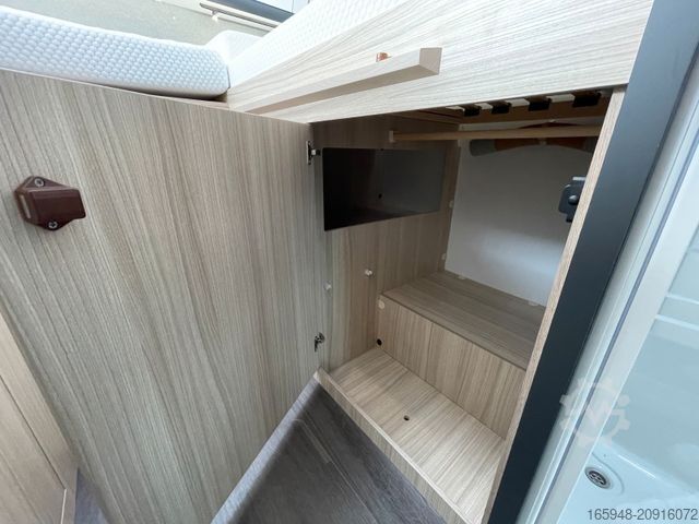 Semi-integrated camper SUNLIVING S 75 SL | Hubbett | RFK | Markise | Wenig km!