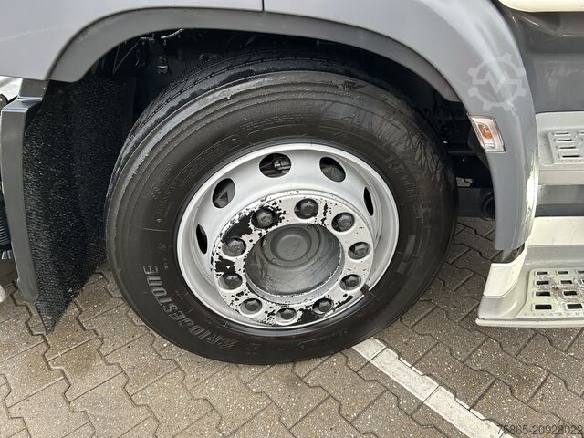 Volume tractor DAF CF 410 FT Space Cab / Mega / 787 dkm / Hefschot...