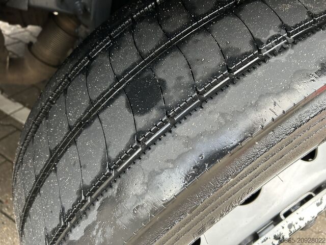 Volume tractor DAF CF 410 FT Space Cab / Mega / 787 dkm / Hefschot...