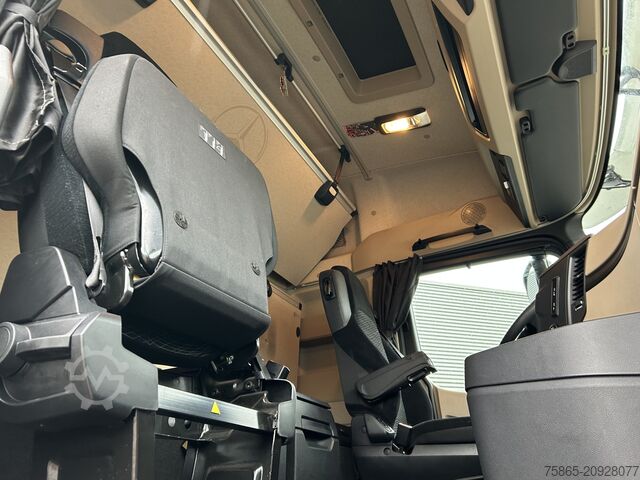 Standard tractor Mercedes-Benz Actros 1842 StreamSpace / 424 dkm / NL Truck / ...