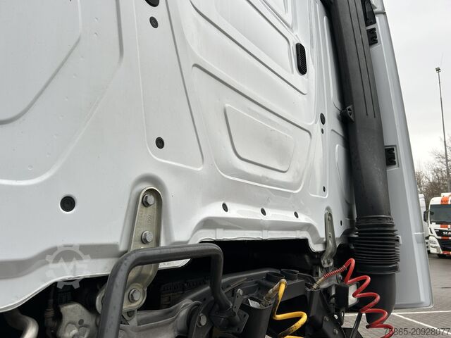 Standard tractor Mercedes-Benz Actros 1842 StreamSpace / 424 dkm / NL Truck / ...