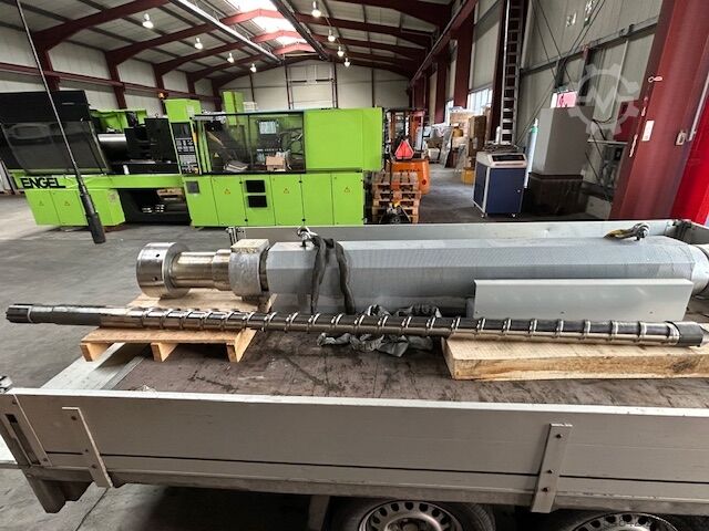 Injection molding machine ENGEL Schneckenzylinder 4550/5550