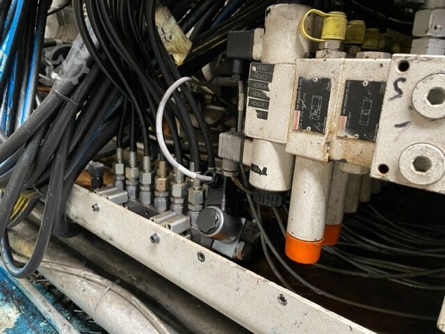 Injection molding machine KraussMaffei KM 650-3500-700 CZ