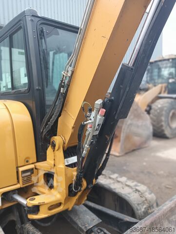 Crawler excavator Caterpillar 305E2