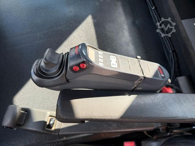 Roll-off tipper truck MERCEDES-BENZ Aufbau Hiab Abroller XR21Z Knick / Haken Hook